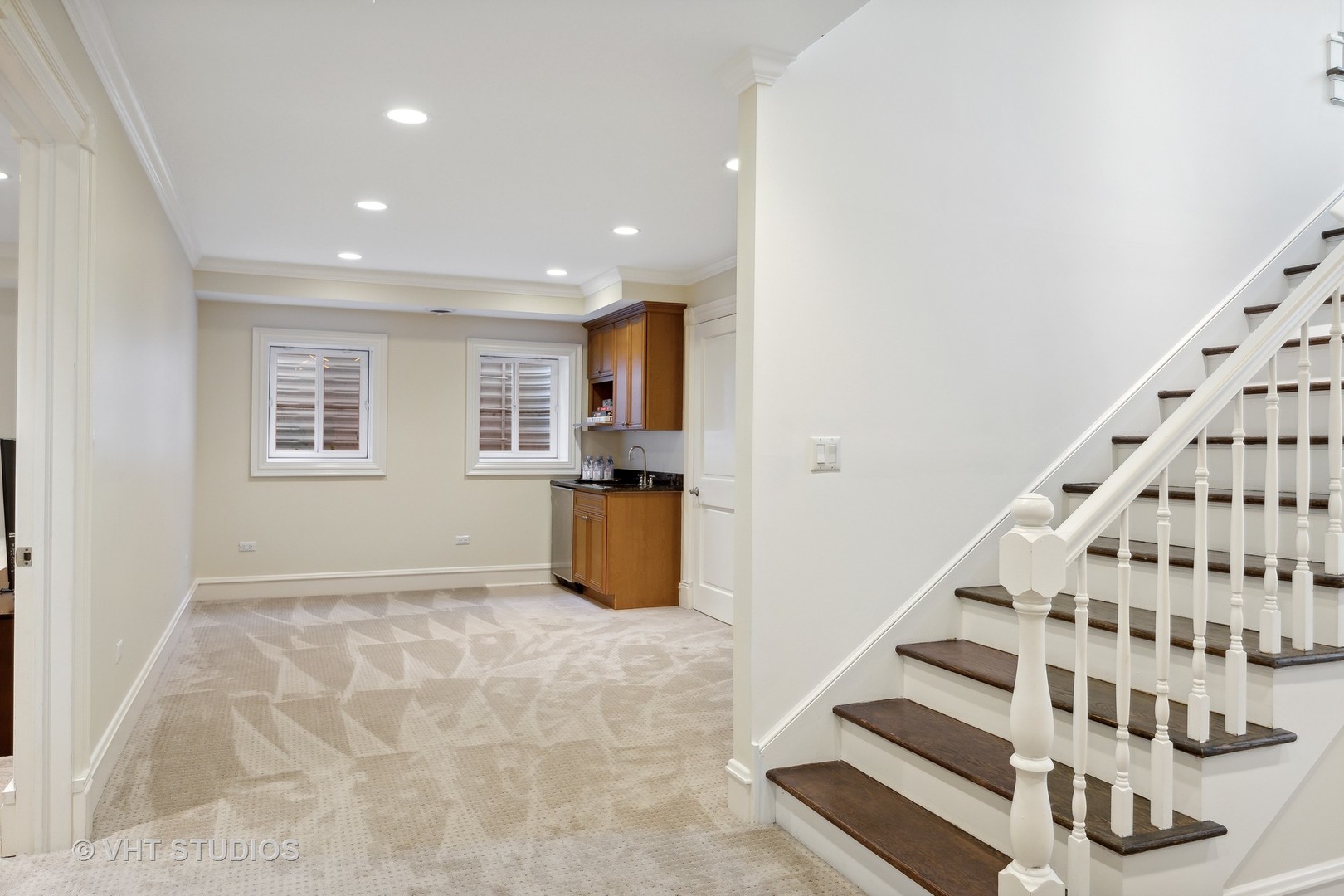 576 Sunset Road Winnetka, IL 60093 - Photo 29 of 42 a view of an entryway with wooden floor