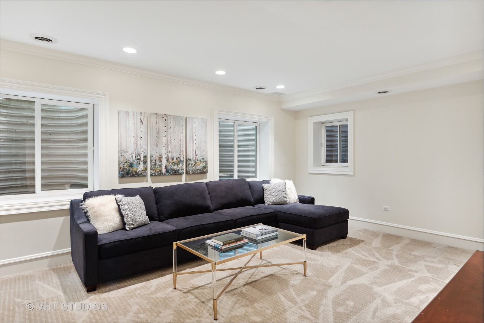 576 Sunset Road Winnetka, IL 60093 - Photo 33 of 42 a living room with furniture and a large window