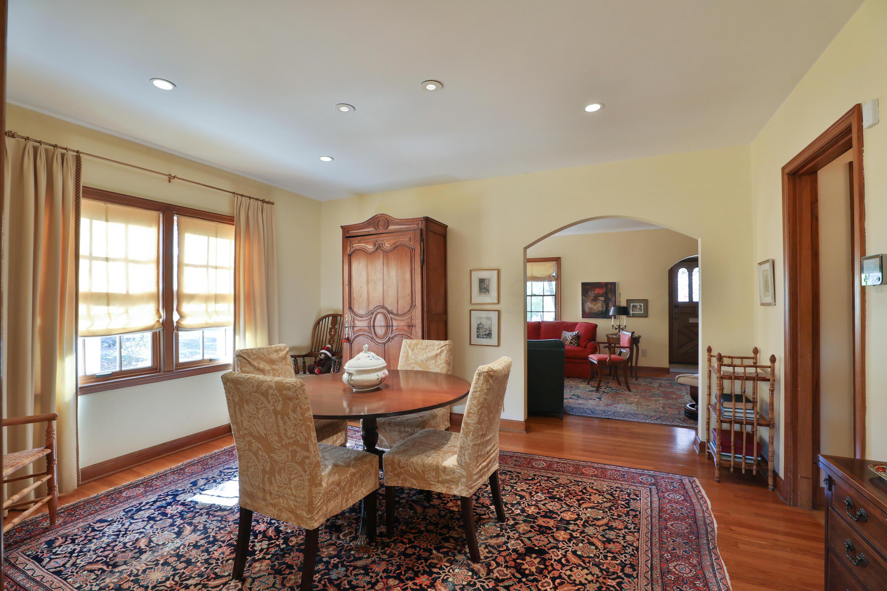 4436 Zeller Road Columbus, OH 43214 - Photo 9 of 42 Dining room