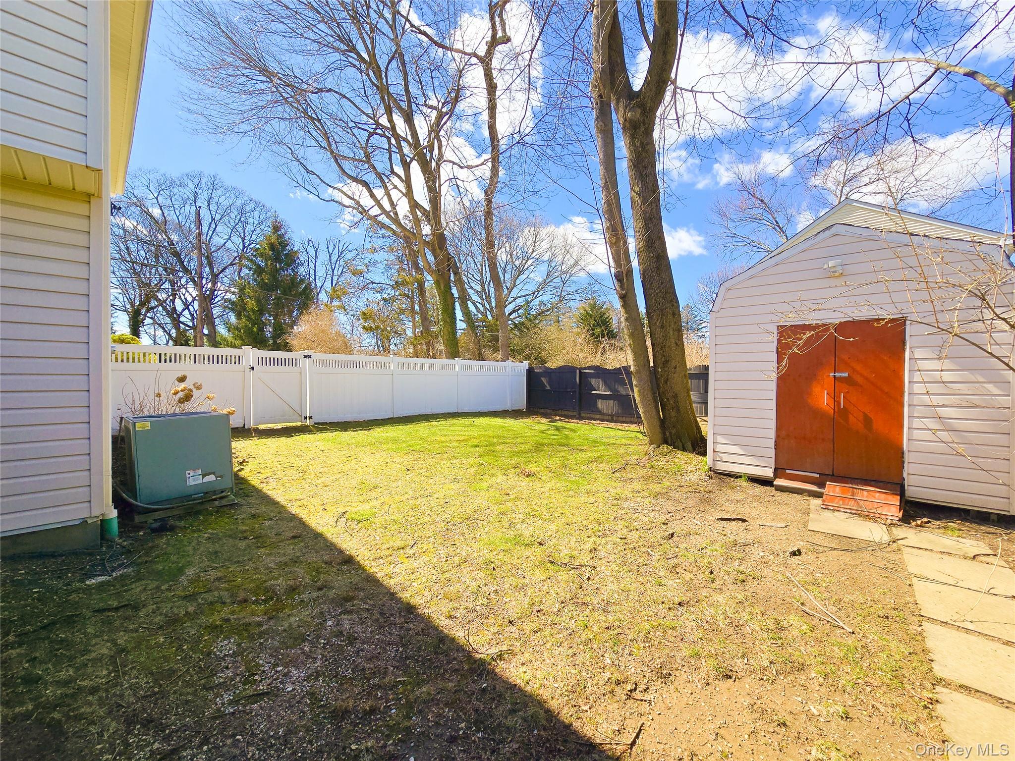 43 Fort Hill Road Huntington, NY 11743 - Photo 25 of 26