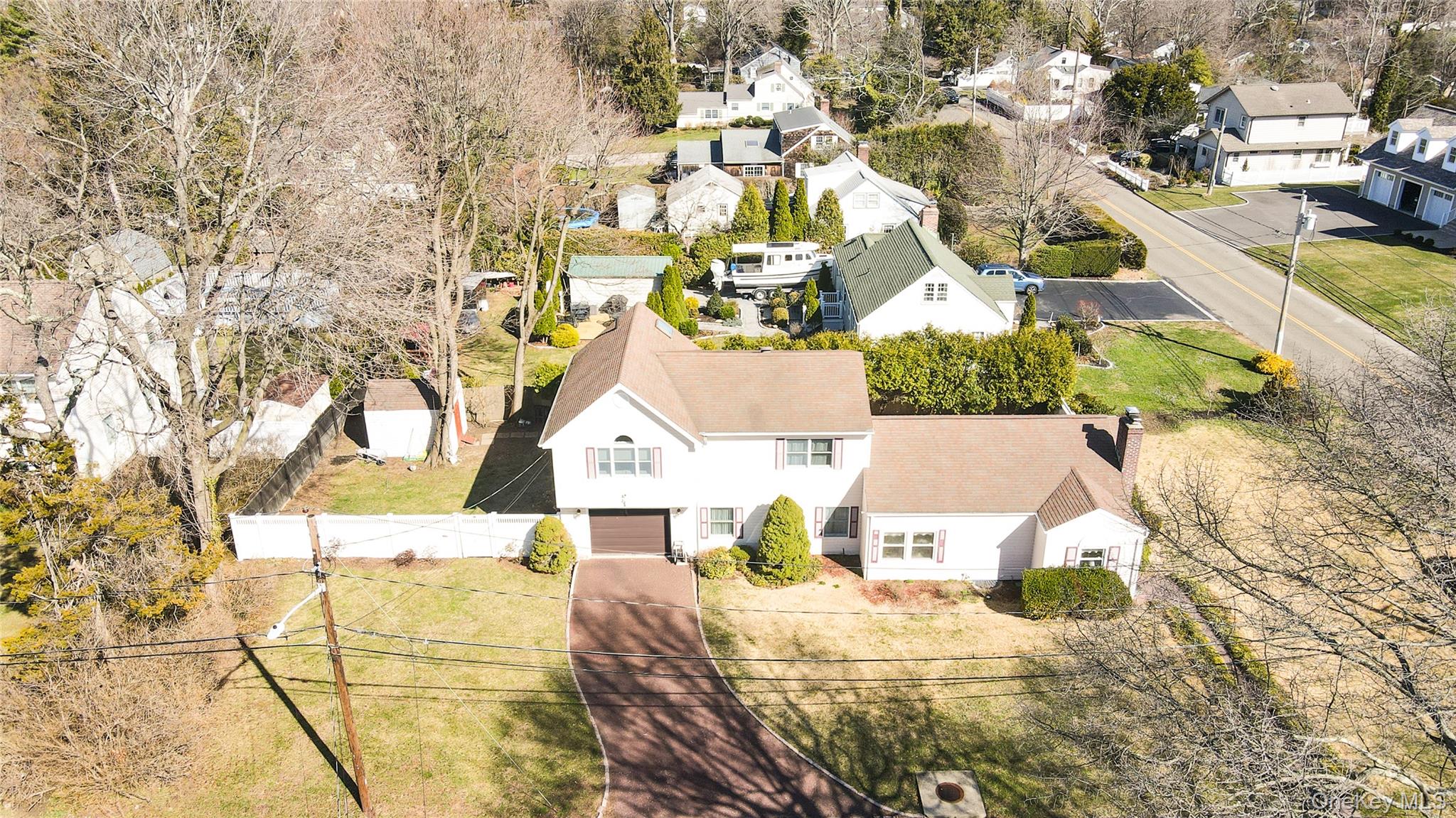 43 Fort Hill Road Huntington, NY 11743 - Photo 3 of 26