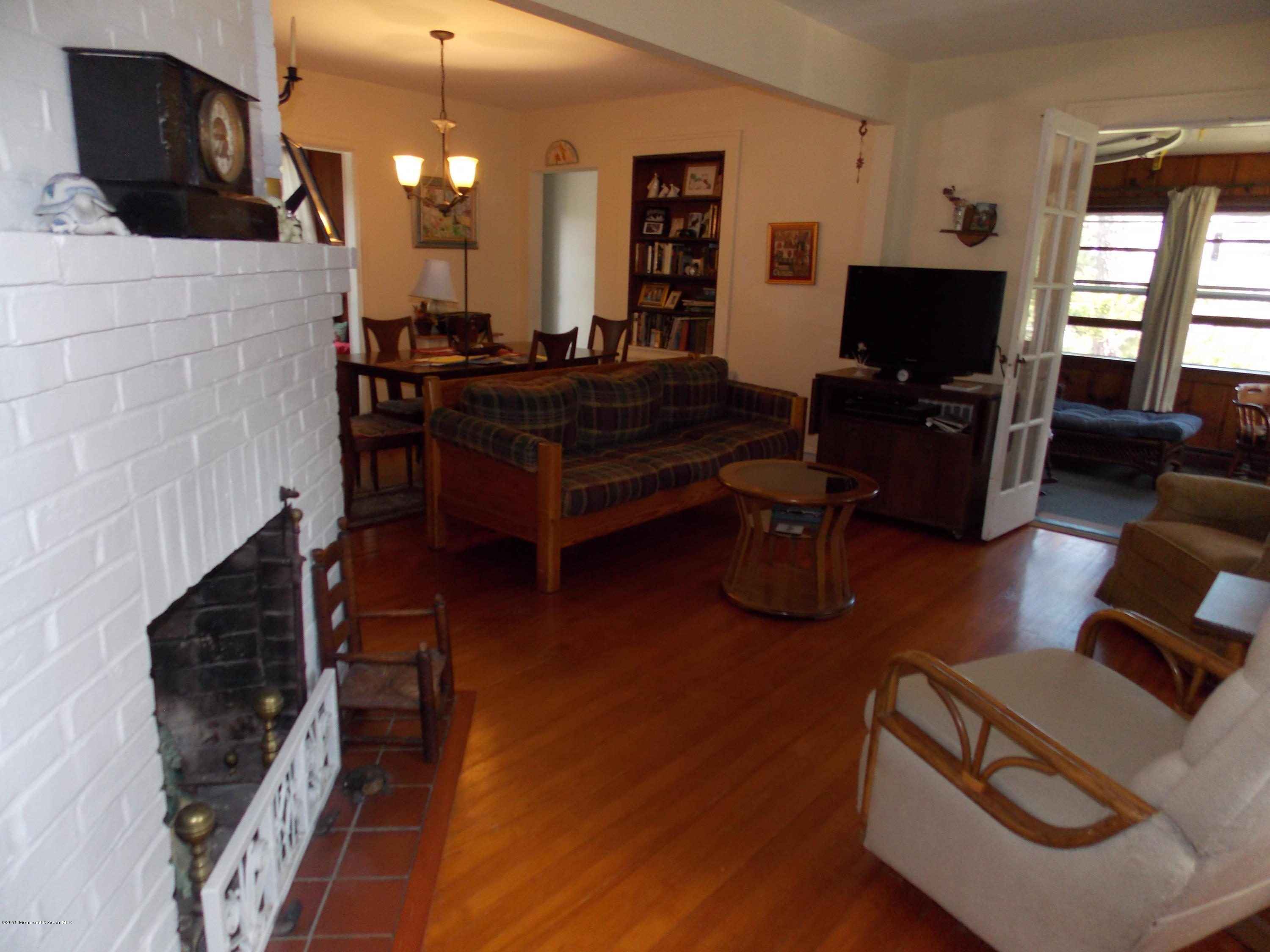 407 Motor Road Pine Beach, NJ 08741 - Photo 8 of 23 LoriCam072315 376