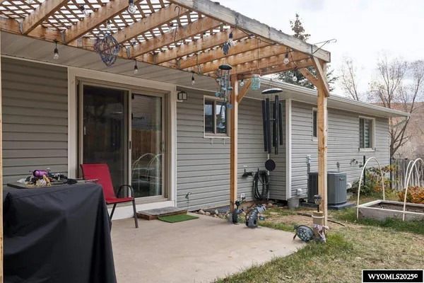 $420,000 | 631 Stahley Avenue, Evanston, WY 82930