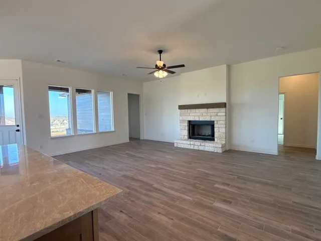 $514,900 | 404 Hayden Faith Court, Springtown, TX 76082