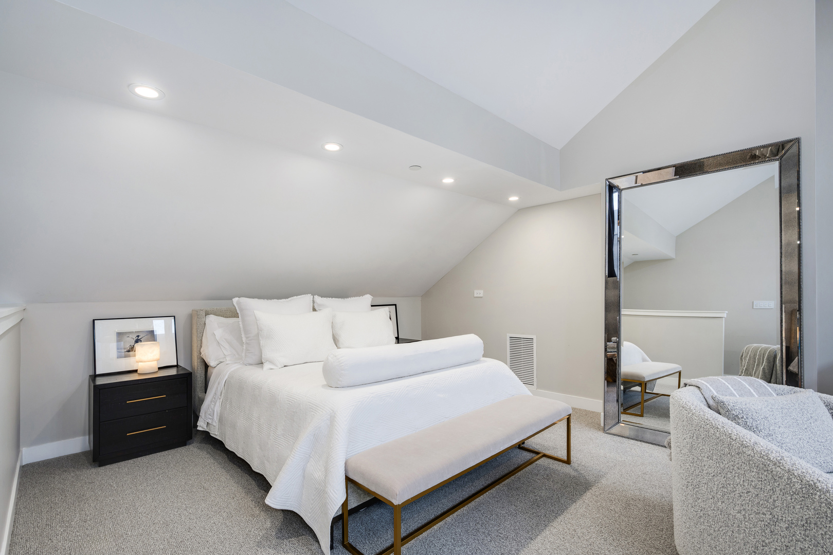 850 West Adams Street, Unit 7C Chicago, IL 60607 - Photo 20 of 32 a bed room with a bed and a couch