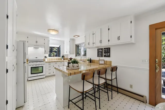 $1,350,000 | 12657 Fiori Lane, Sebastopol, CA 95472