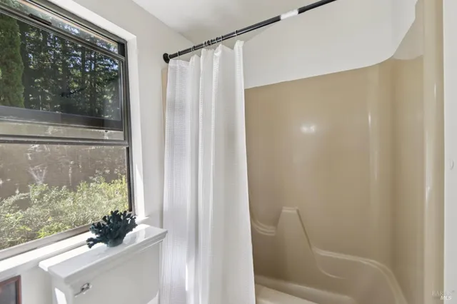 $1,350,000 | 12657 Fiori Lane, Sebastopol, CA 95472