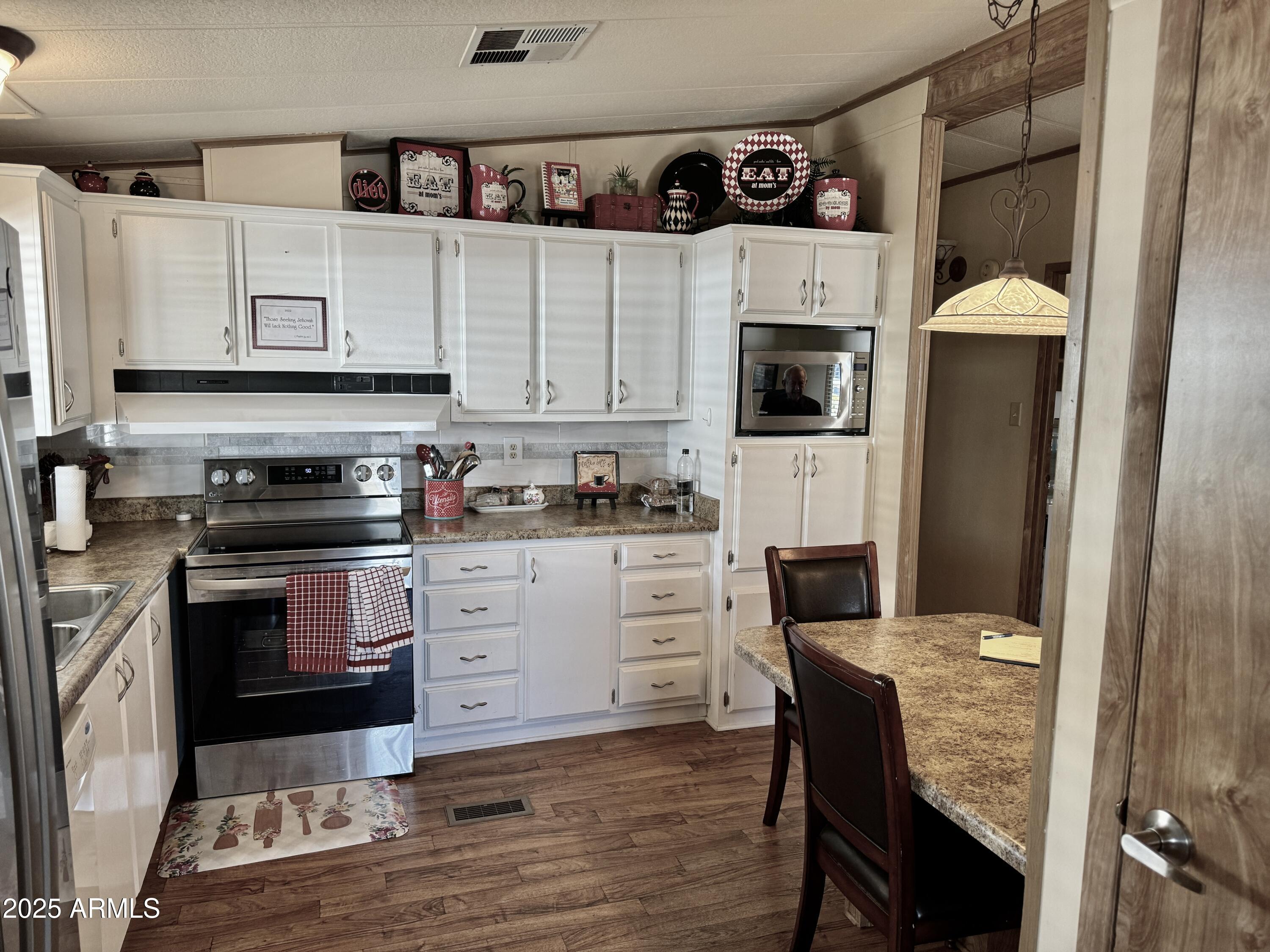 2528 East McKellips Road, Unit 96 Mesa, AZ 85213 - Photo 7 of 23 IMG_2976