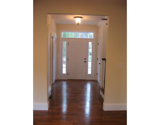 4 Lynn Street Canton, MA 02021 - Photo 5 of 27 Gallery Image 5