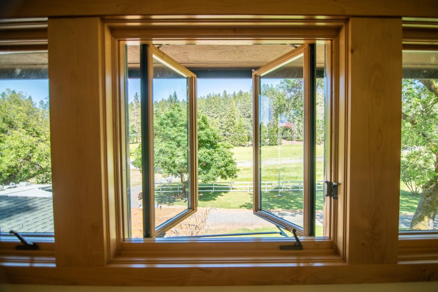 2440 Hugo Road Merlin, OR 97532 - Photo 13 of 24 20240531055354278842000000-o