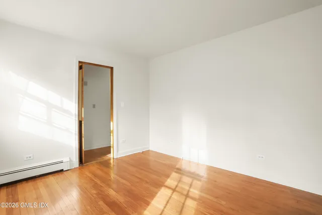 $2,600 | 200 Weaver Street, Unit B, Greenwich, CT 06831