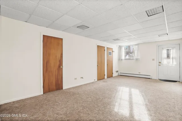 $2,600 | 200 Weaver Street, Unit B, Greenwich, CT 06831