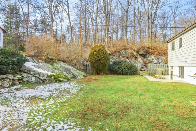 $2,600 | 200 Weaver Street, Unit B, Greenwich, CT 06831