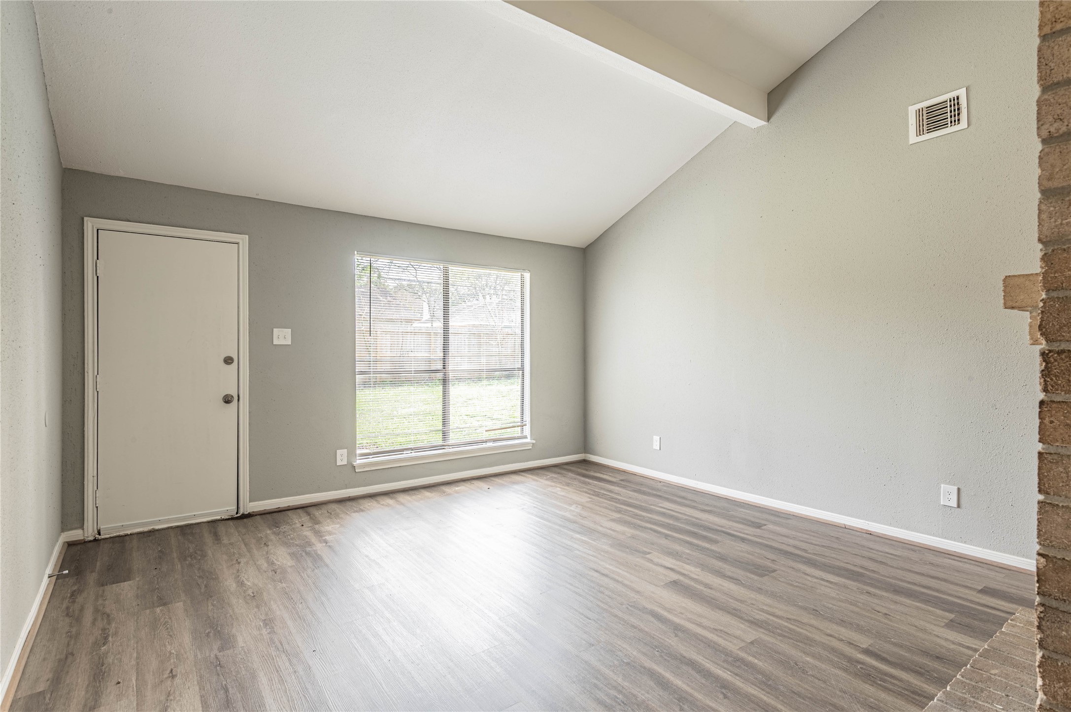 9462 Fuqua Street Houston, TX 77075 - Photo 4 of 15