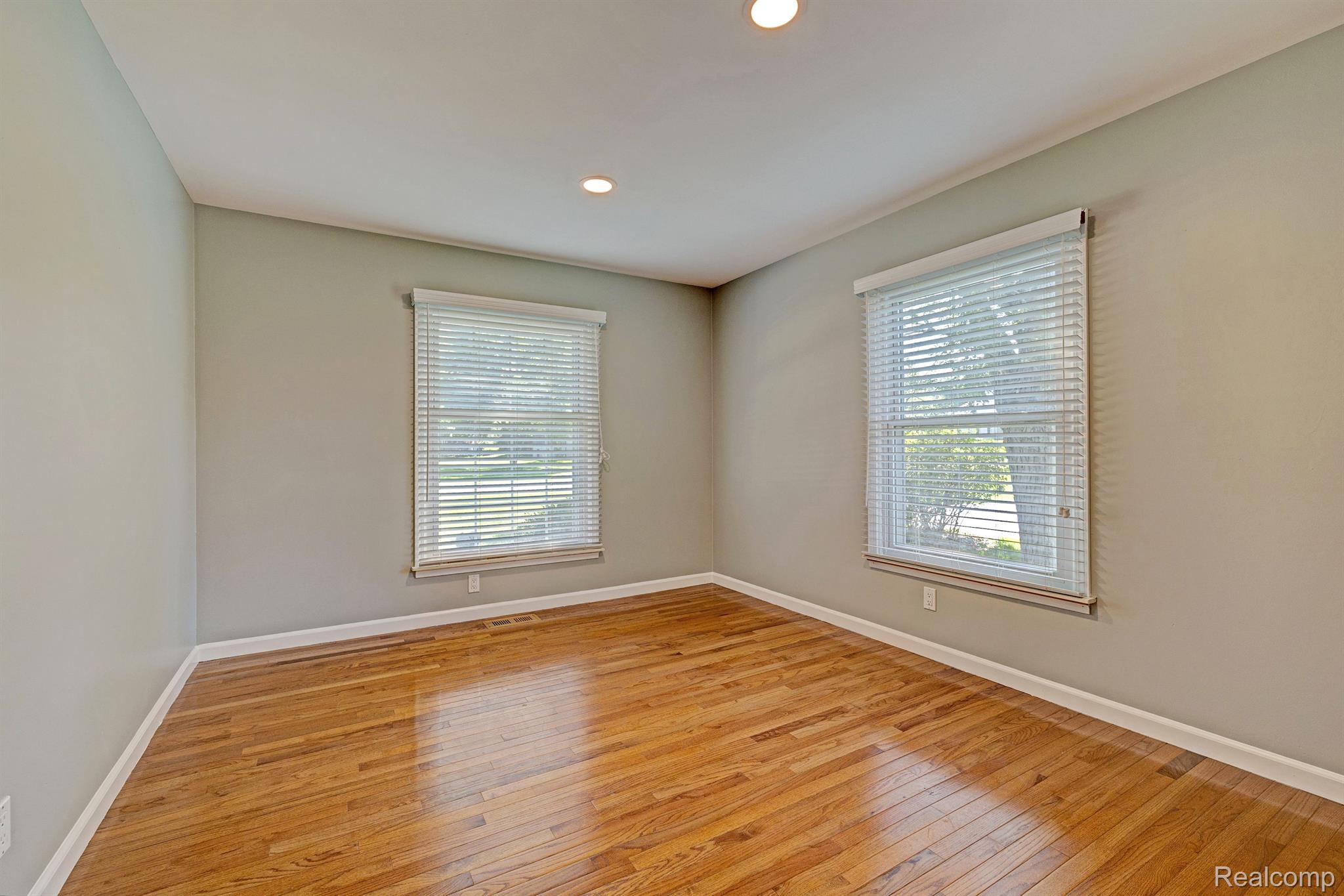 2354 Blockton Road Rochester, MI 48306 - Photo 30 of 73 Gallery Image 30