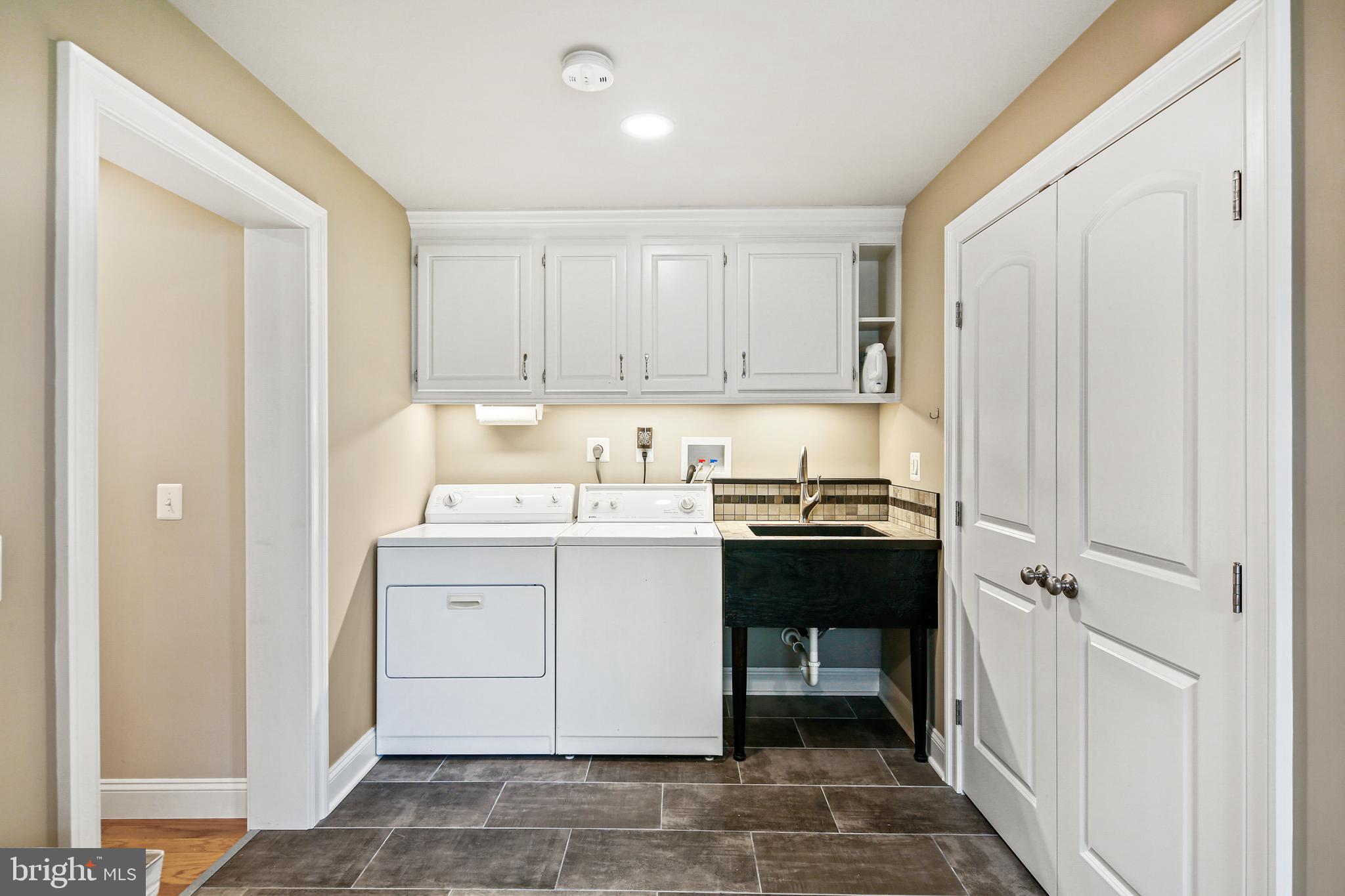 1521 Fallston Road Fallston, MD 21047 - Photo 32 of 40 laundry mudroom