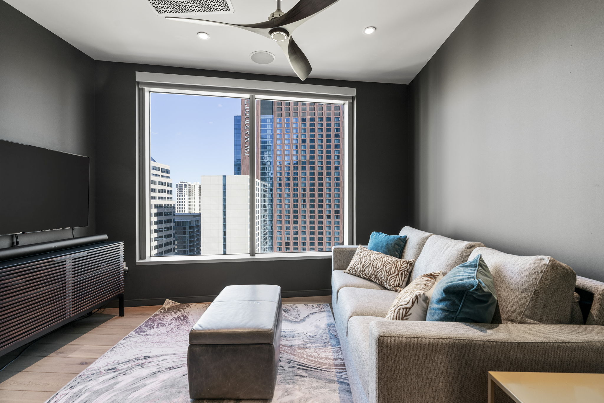 200 Congress Avenue, Unit 21D Austin, TX 78701 - Photo 26 of 34 Second bedroom