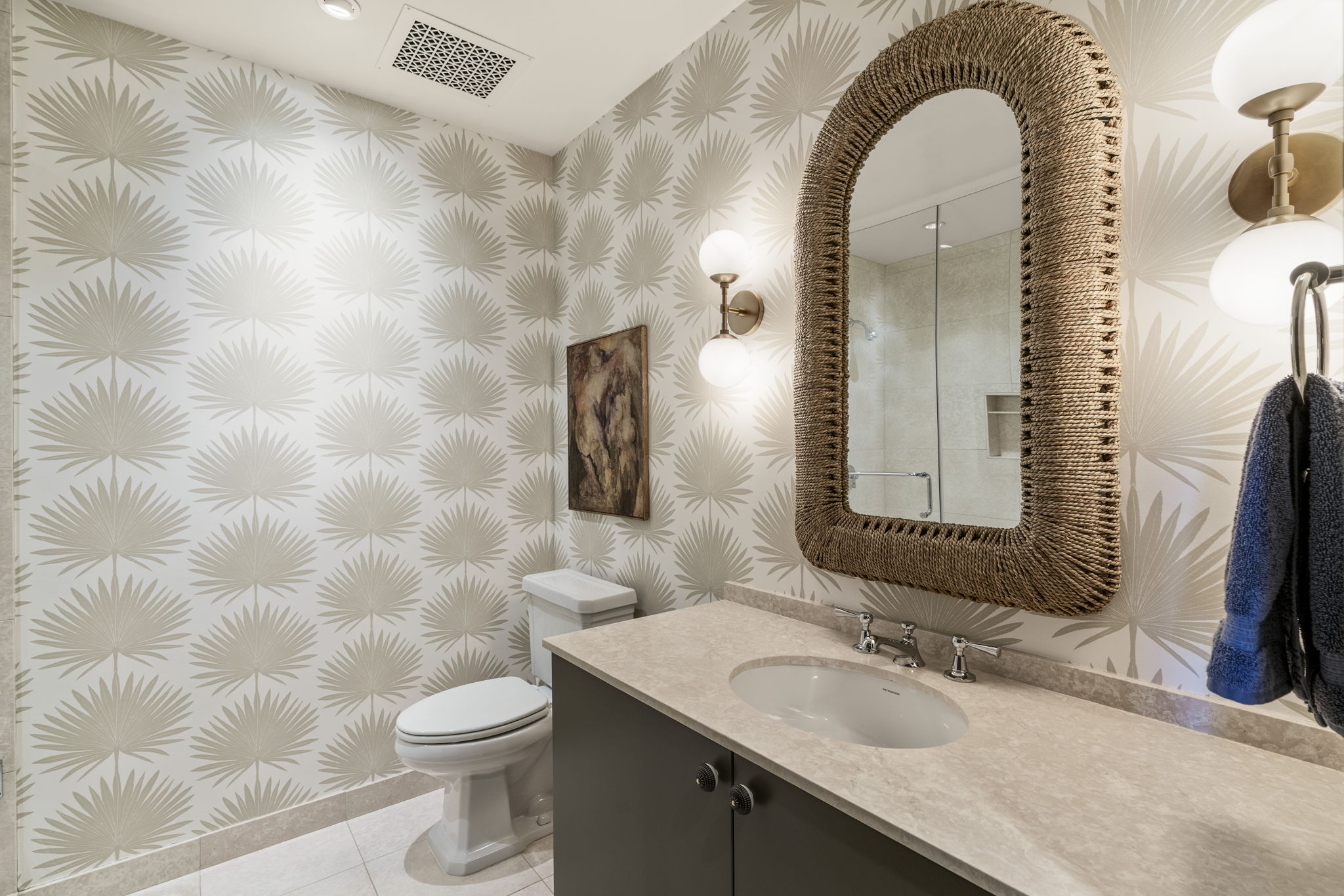 200 Congress Avenue, Unit 21D Austin, TX 78701 - Photo 28 of 34 Second full bathroom