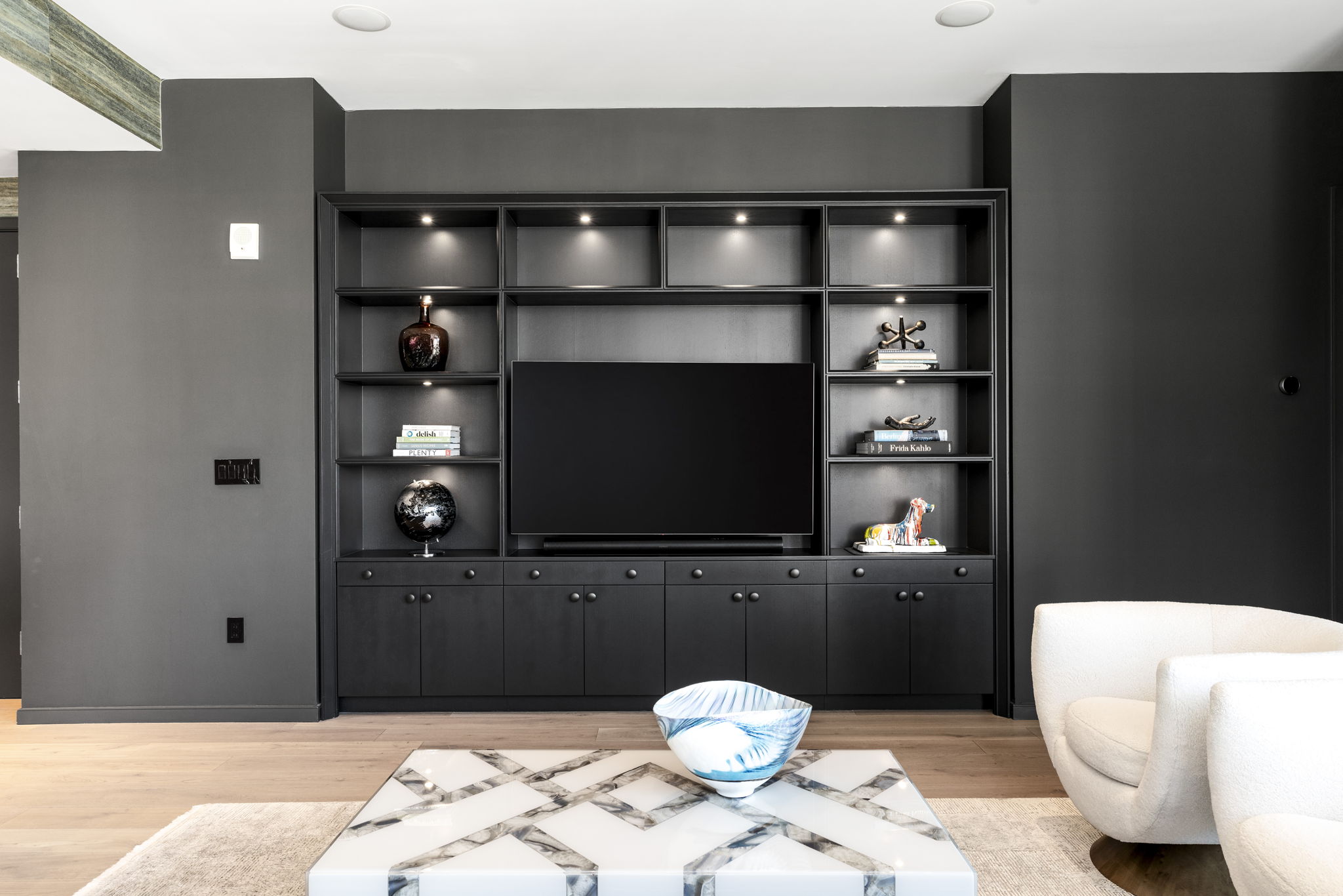 200 Congress Avenue, Unit 21D Austin, TX 78701 - Photo 4 of 34 Customized built-in