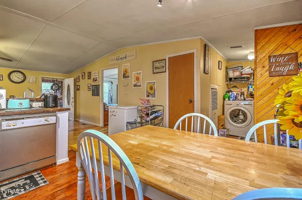 $180,000 | 190 Cactus Drive, Jonesville, VA 24263