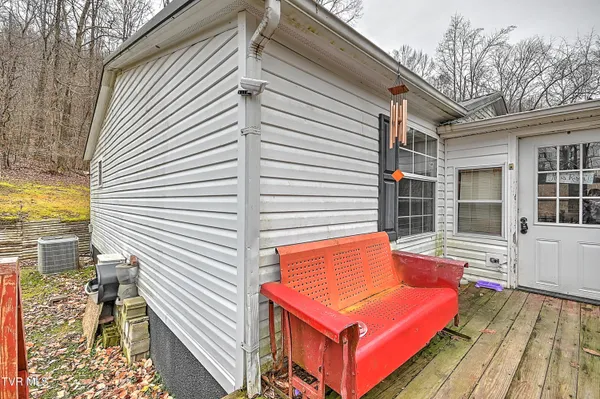 $180,000 | 190 Cactus Drive, Jonesville, VA 24263