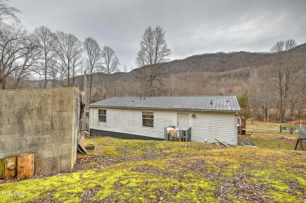 $180,000 | 190 Cactus Drive, Jonesville, VA 24263