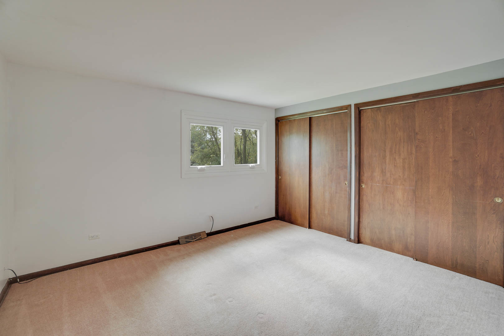 839 Highview Avenue Olympia Fields, IL 60461 - Photo 15 of 30 a view of an empty room with a window