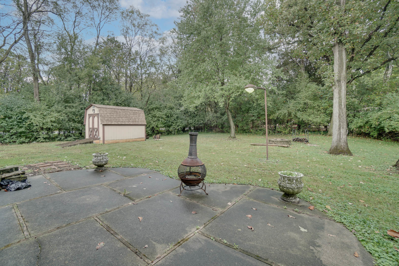 839 Highview Avenue Olympia Fields, IL 60461 - Photo 27 of 30 a backyard of a house with trampoline