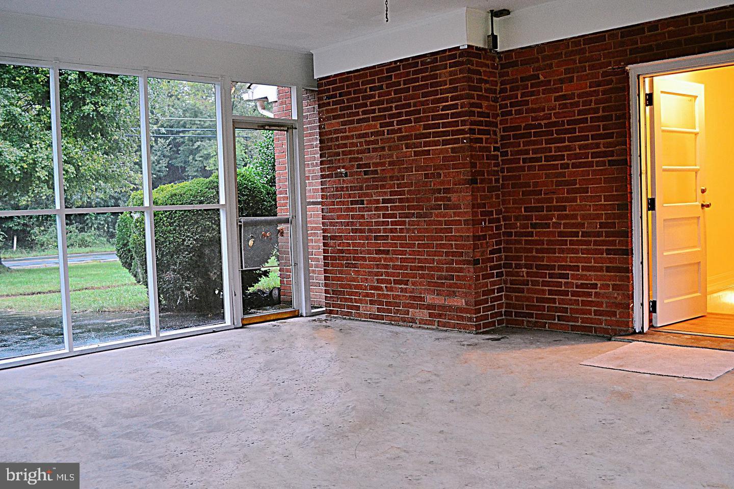 10705 Riverview Road Fort Washington, MD 20744 - Photo 5 of 22 Exterior outside patio
