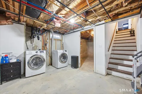 $395,000 | 60 Cedar Lane, Bozrah, CT 06334