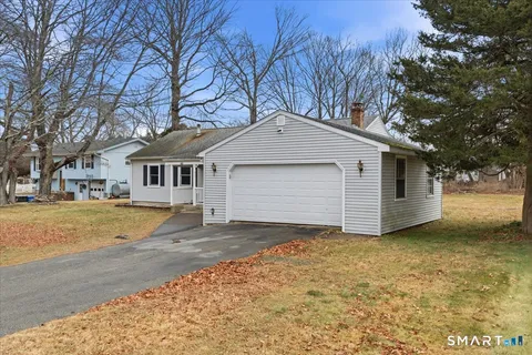 $395,000 | 60 Cedar Lane, Bozrah, CT 06334