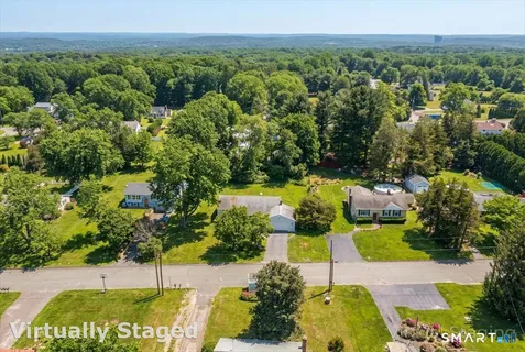 $395,000 | 60 Cedar Lane, Bozrah, CT 06334