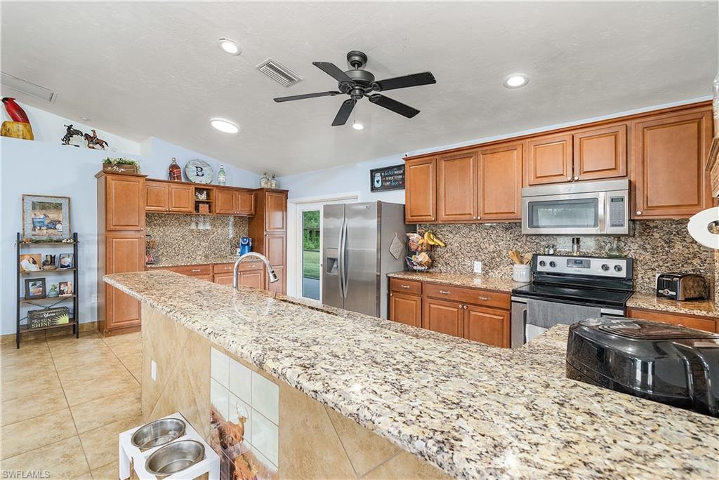 40990 Horseshoe Road Punta Gorda, FL 33982 - Photo 5 of 29 Gallery Image 5
