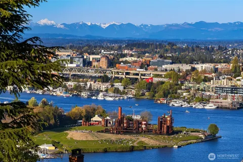 $4,398,000 | 426 Wheeler Street, Seattle, WA 98109