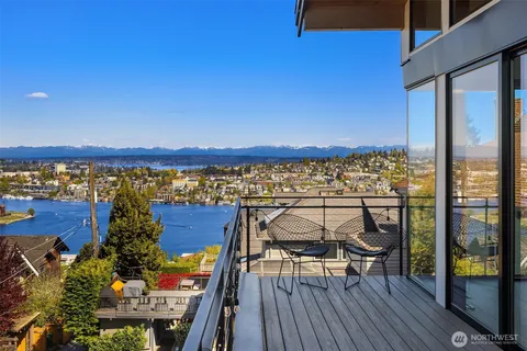 $4,398,000 | 426 Wheeler Street, Seattle, WA 98109