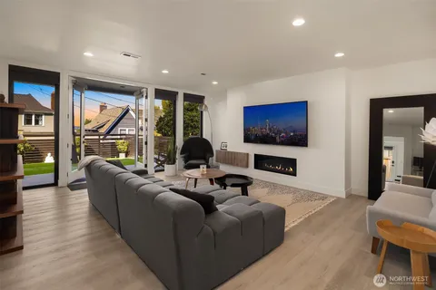 $4,398,000 | 426 Wheeler Street, Seattle, WA 98109