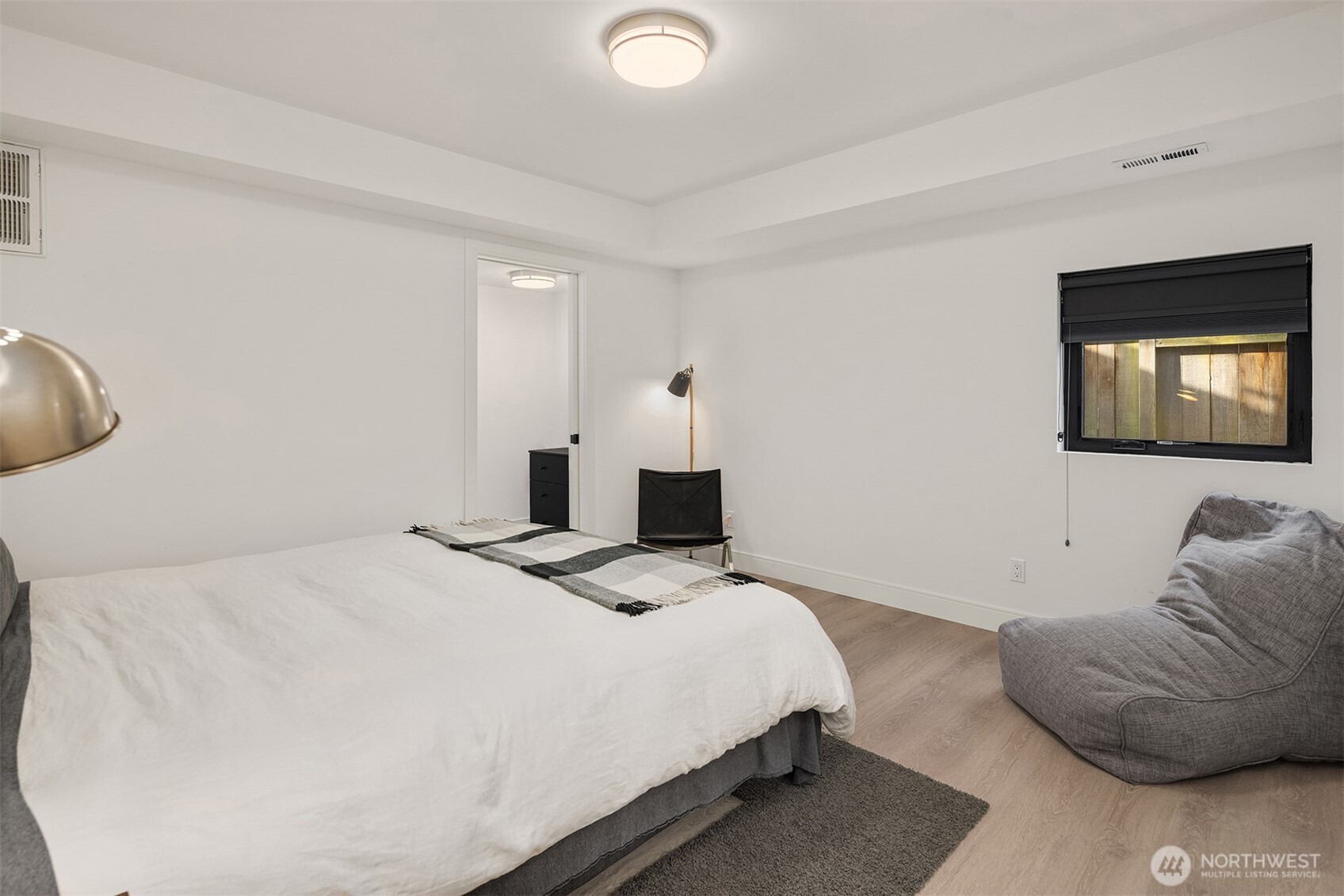 426 Wheeler Street Seattle, WA 98109 - Photo 25 of 30