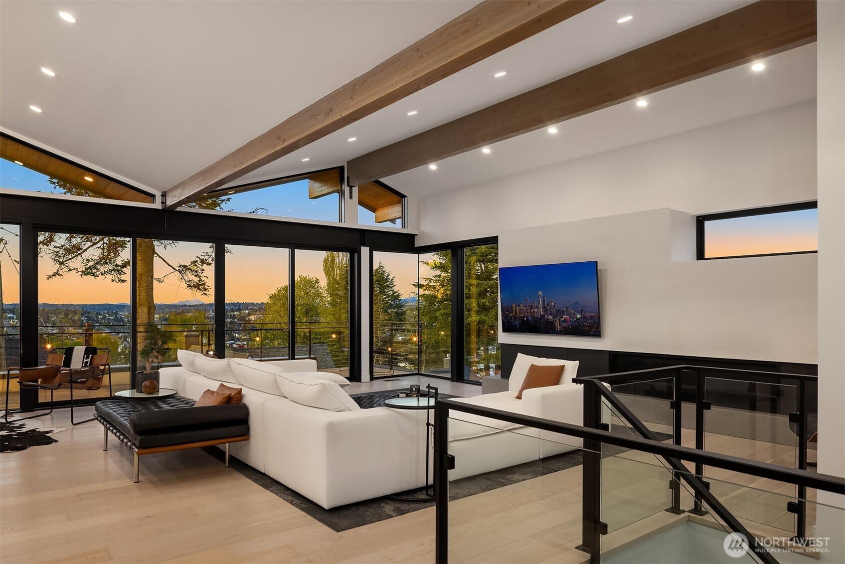 426 Wheeler Street Seattle, WA 98109 - Photo 6 of 30