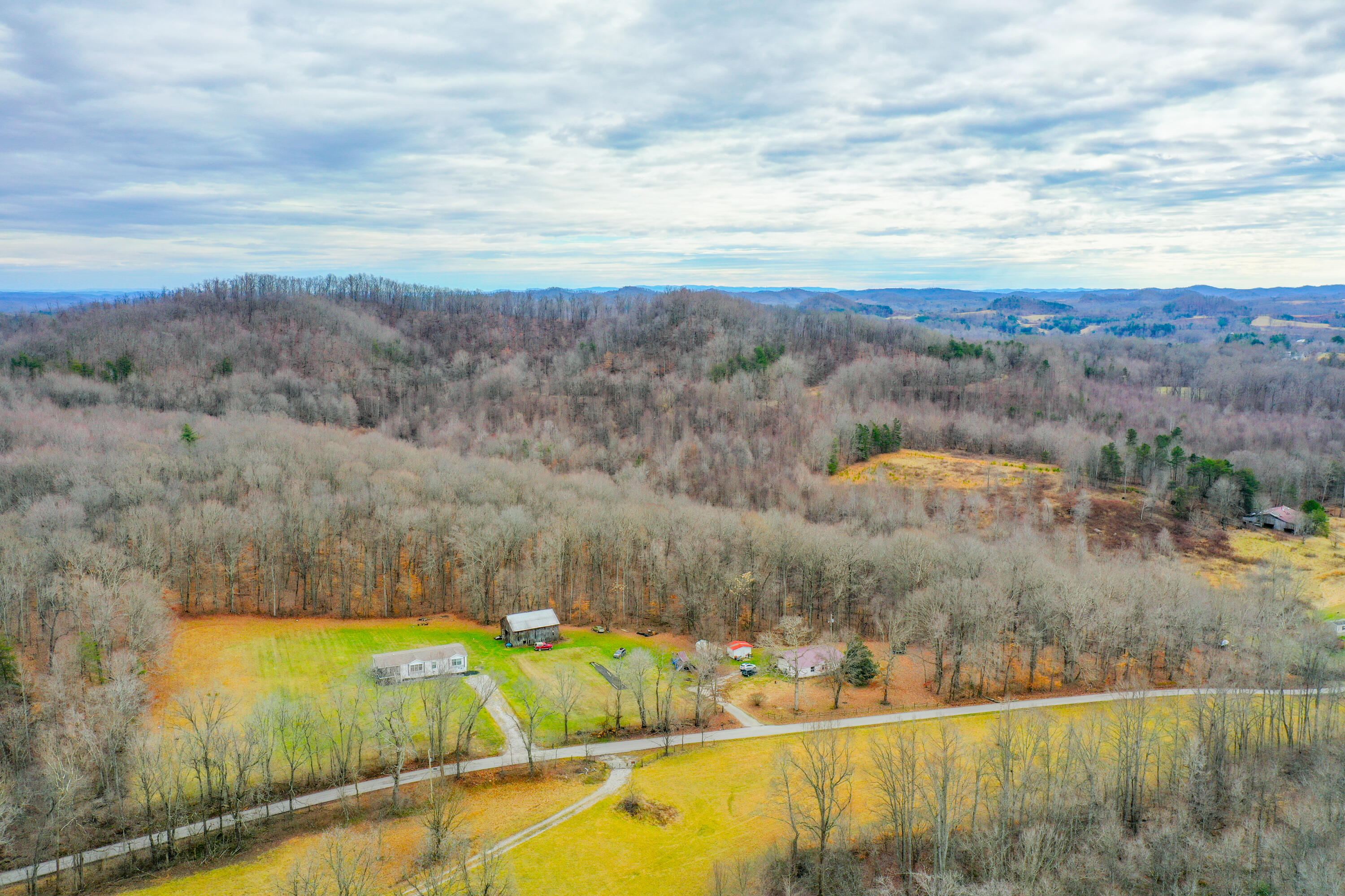 1763 Burnett Road London, KY 40744 - Photo 27 of 92 org_ad1ca5fe75c27697_1706643736000-HDR