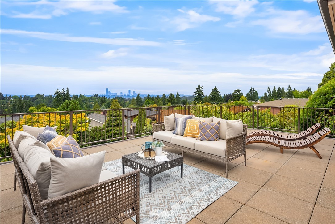 9413 Vineyard Crest Bellevue, WA 98004 - Photo 14 of 40