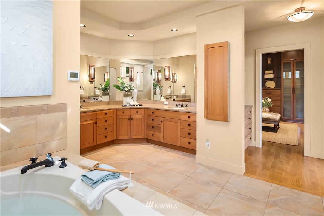 9413 Vineyard Crest Bellevue, WA 98004 - Photo 21 of 40