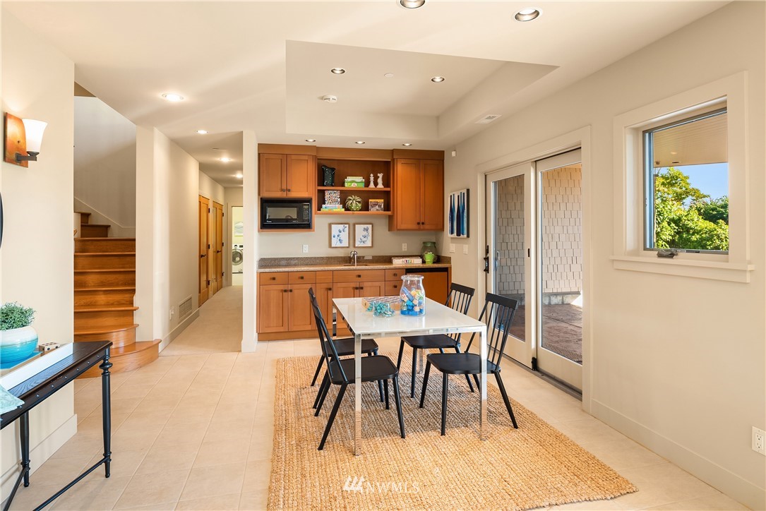 9413 Vineyard Crest Bellevue, WA 98004 - Photo 27 of 40