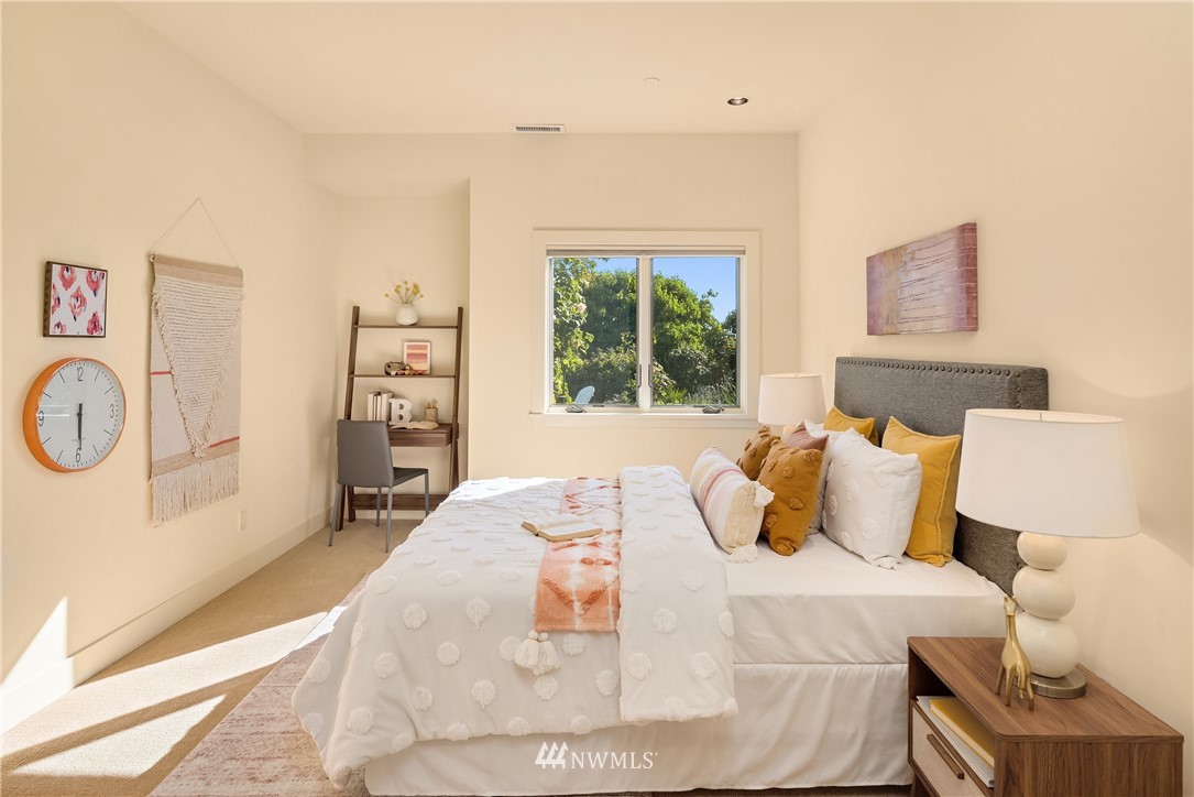 9413 Vineyard Crest Bellevue, WA 98004 - Photo 32 of 40