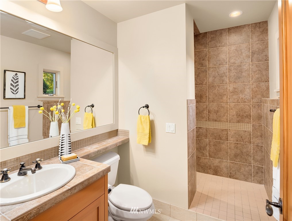 9413 Vineyard Crest Bellevue, WA 98004 - Photo 35 of 40