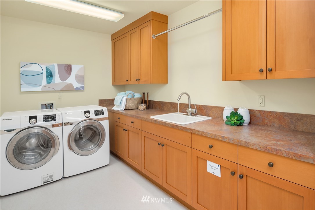 9413 Vineyard Crest Bellevue, WA 98004 - Photo 36 of 40