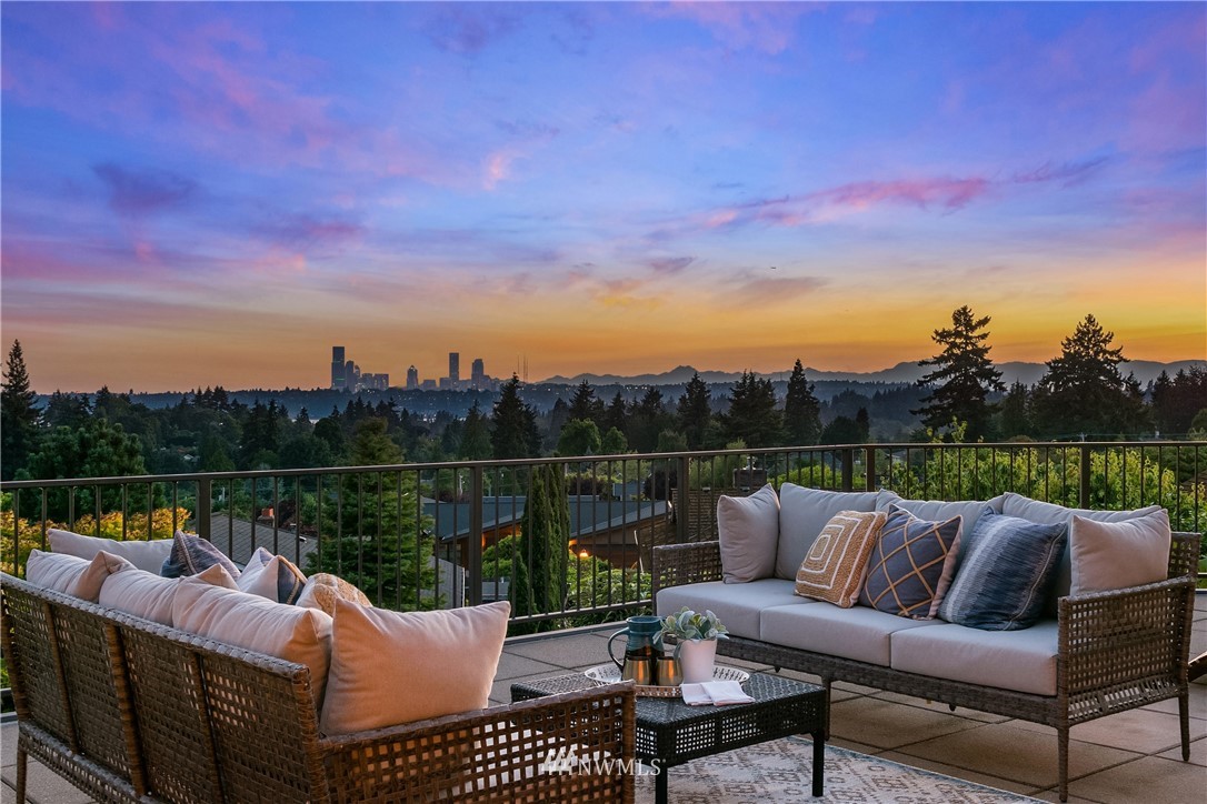 9413 Vineyard Crest Bellevue, WA 98004 - Photo 5 of 40