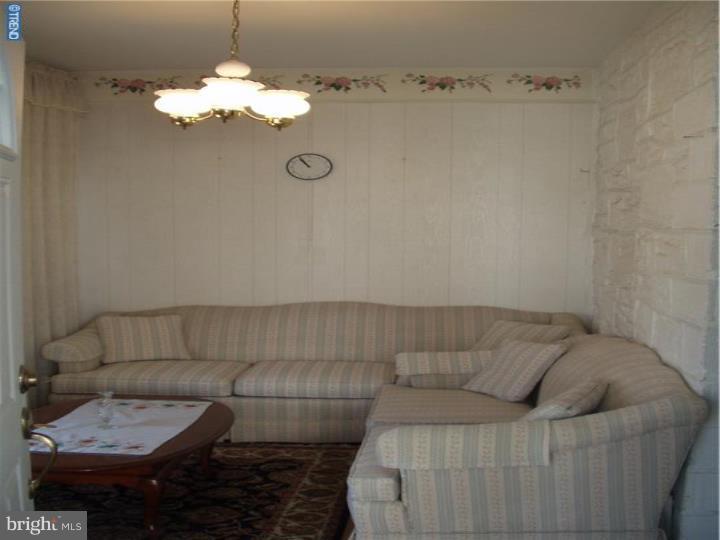 120 Wellington Road Upper Darby, PA 19082 - Photo 2 of 18 Enclosed Porch