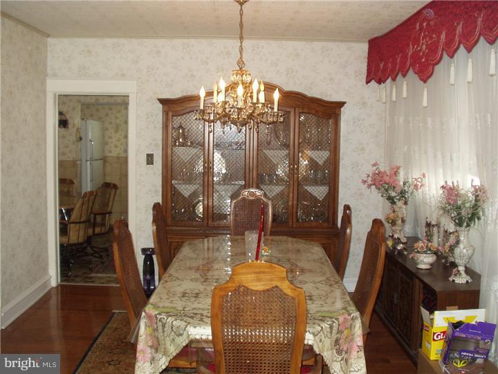 120 Wellington Road Upper Darby, PA 19082 - Photo 7 of 18 Dining Room