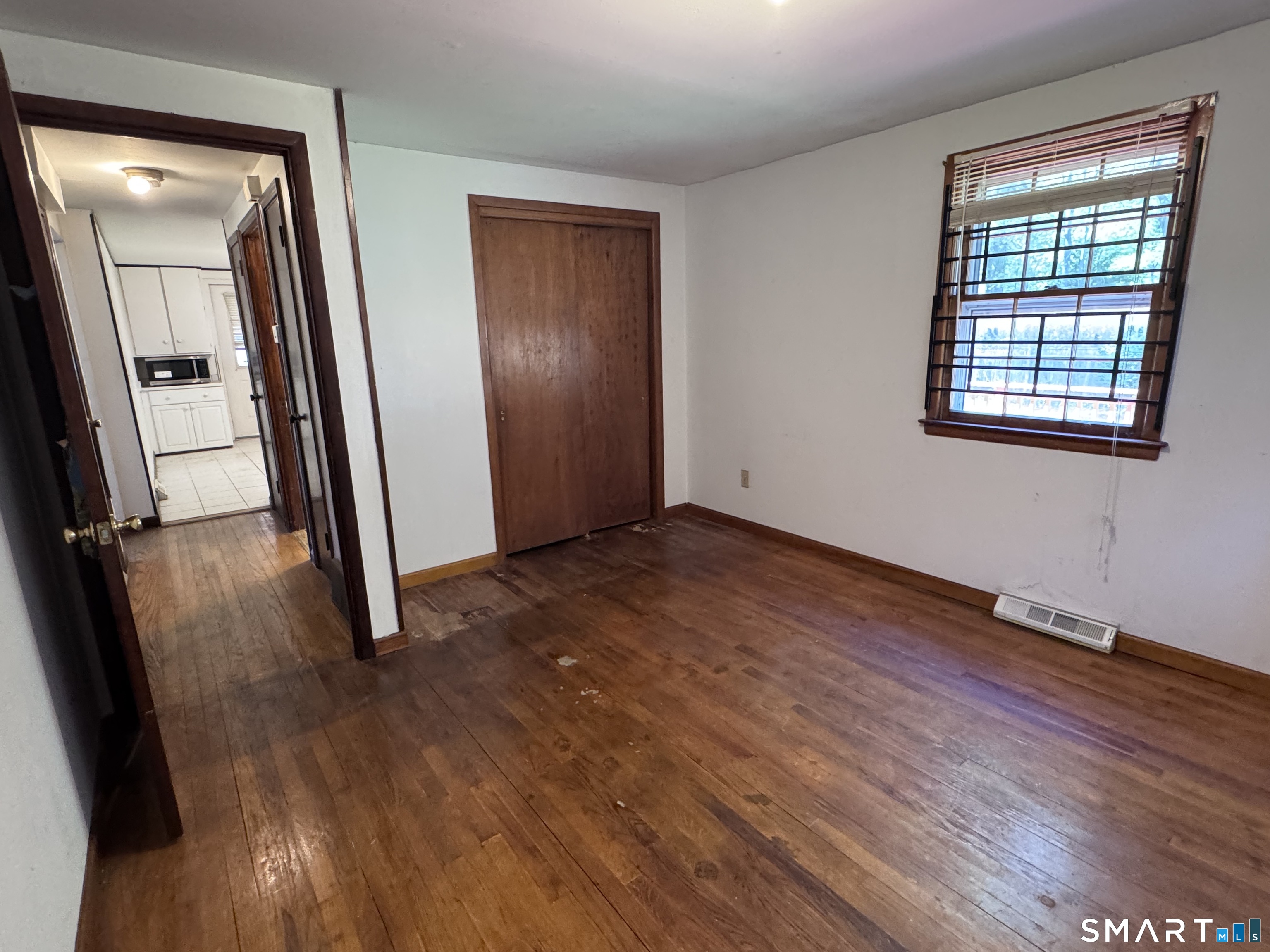 33 Thomas Street Windsor Locks, CT 06096 - Photo 12 of 33