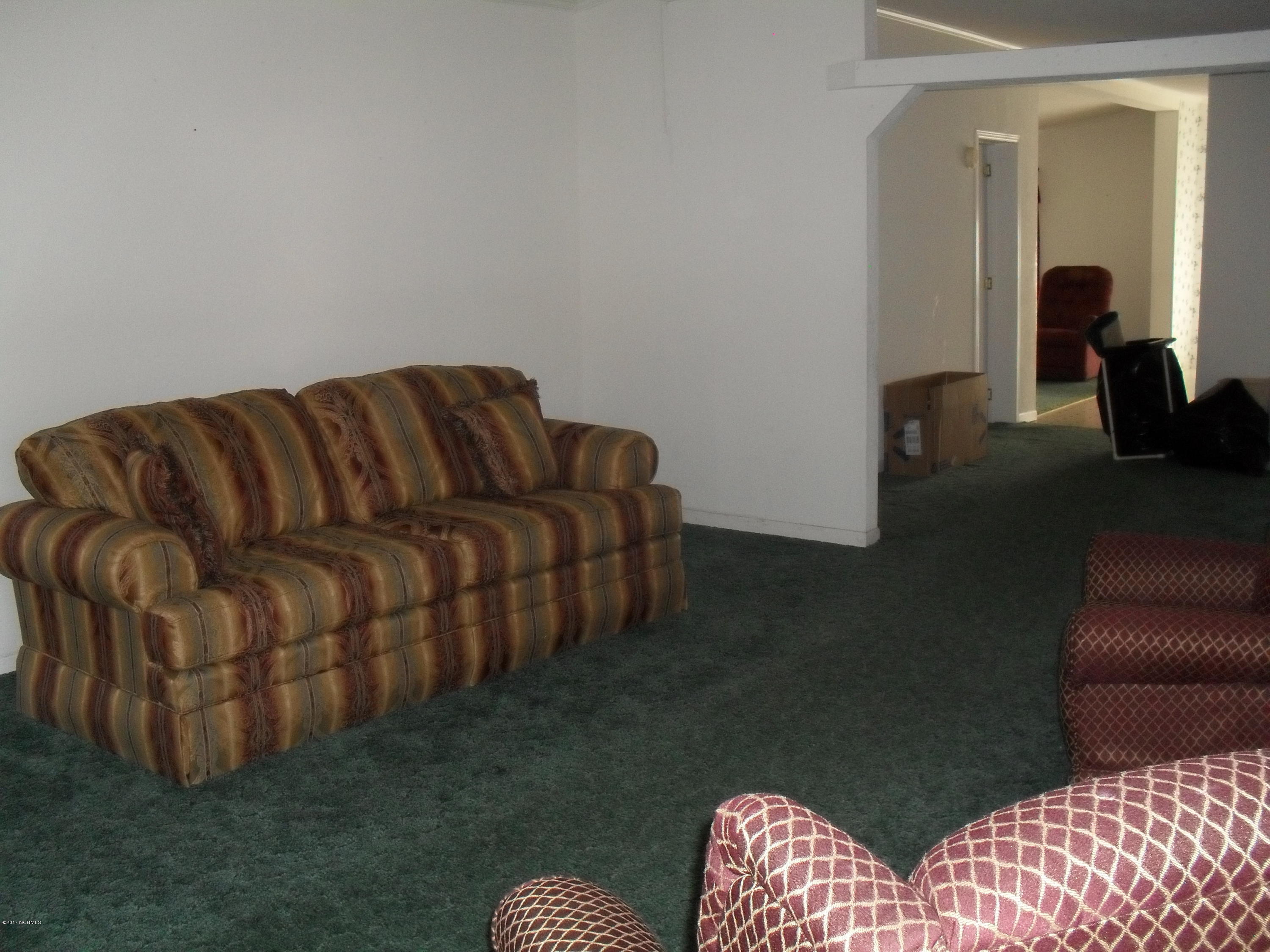 1935 Neuse Road Kinston, NC 28501 - Photo 7 of 18 Living Room